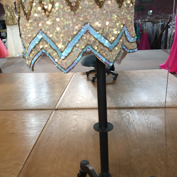 Homecoming dress - Picture 4 of 6